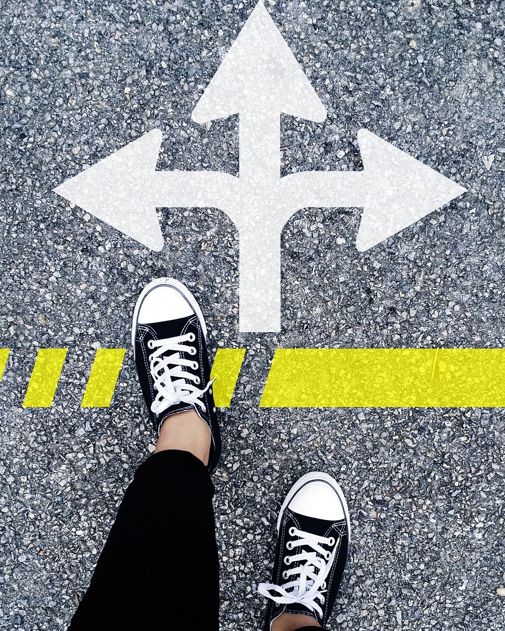 choose-the-right-direction-1536336_1280